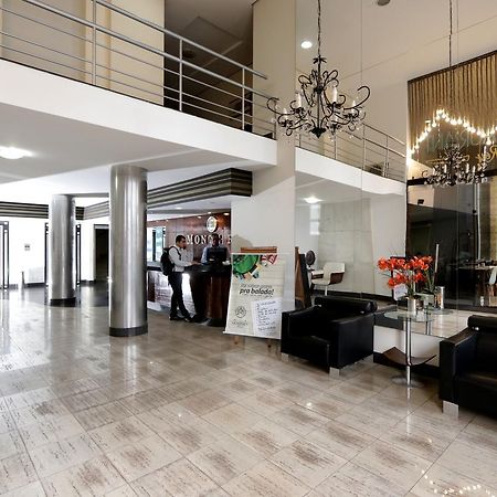 Hotel Monte Rey مونتيس كلاروس المظهر الخارجي الصورة