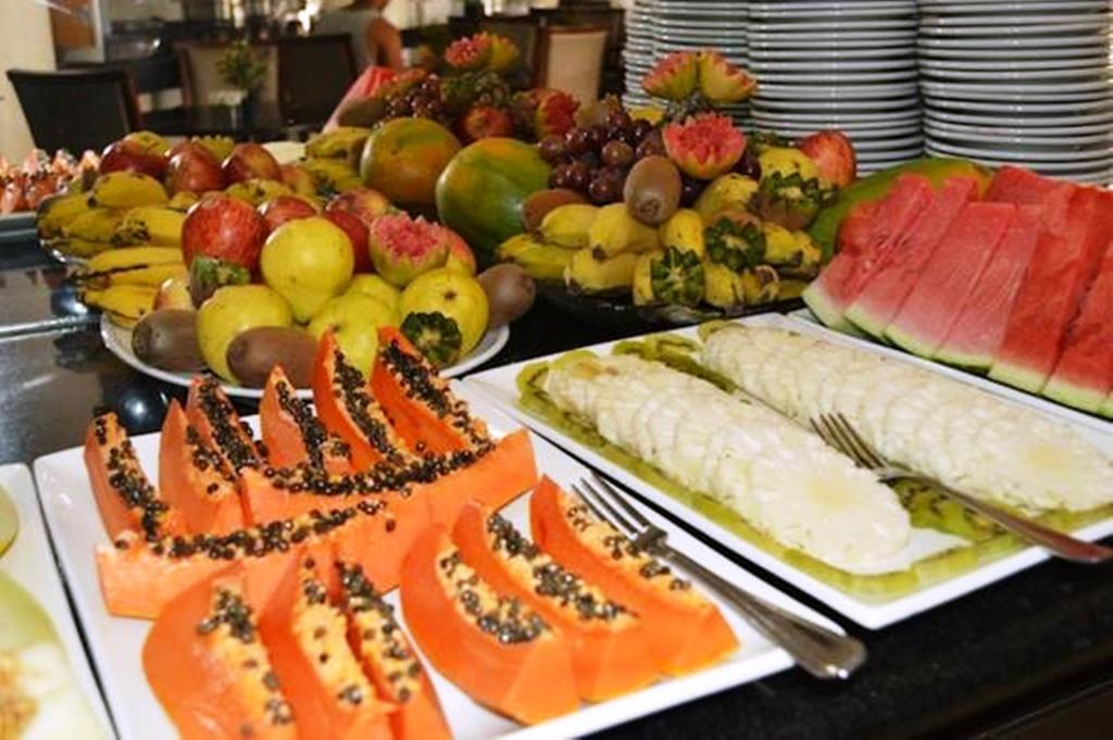 Hotel Monte Rey مونتيس كلاروس المظهر الخارجي الصورة