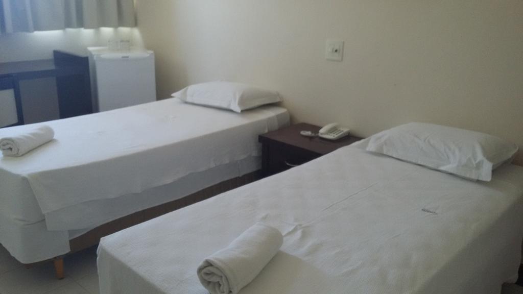 Hotel Monte Rey مونتيس كلاروس المظهر الخارجي الصورة