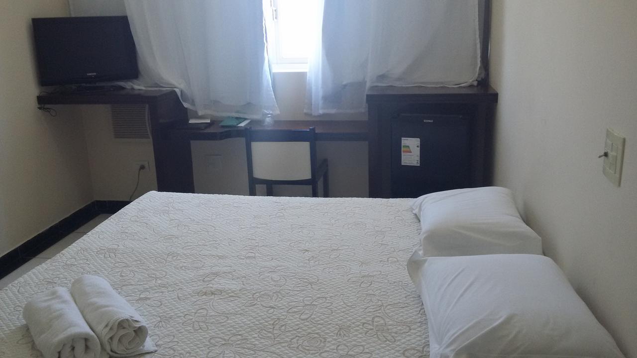 Hotel Monte Rey مونتيس كلاروس المظهر الخارجي الصورة