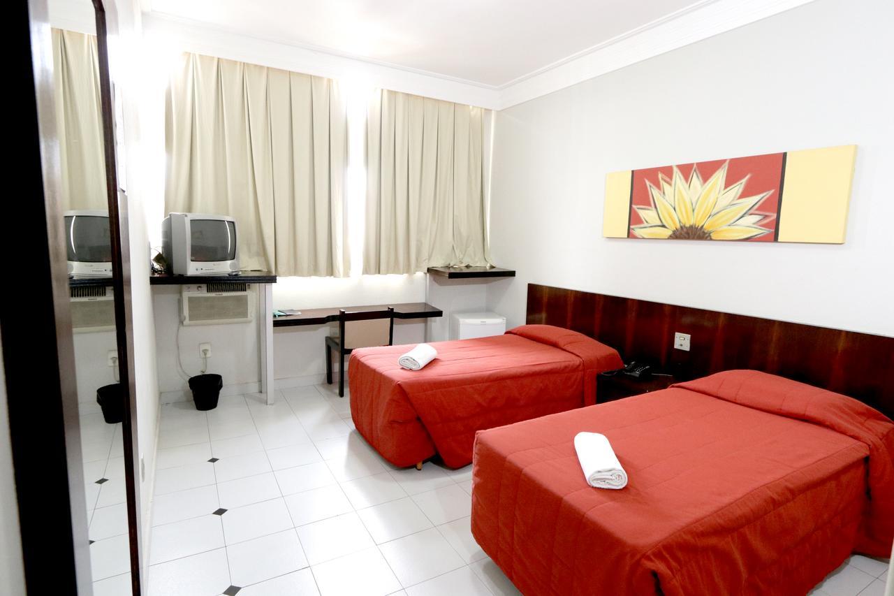 Hotel Monte Rey مونتيس كلاروس المظهر الخارجي الصورة