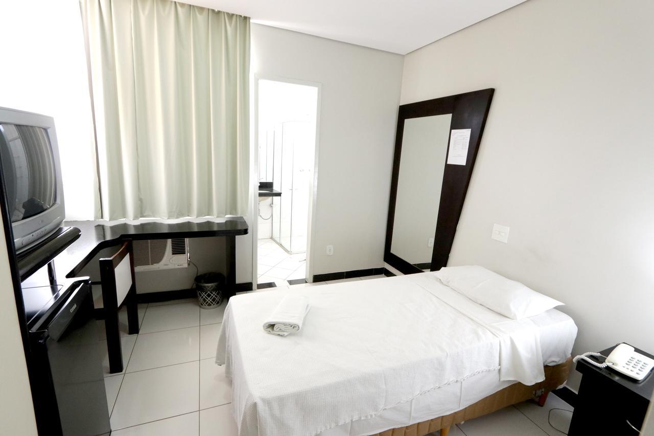 Hotel Monte Rey مونتيس كلاروس المظهر الخارجي الصورة